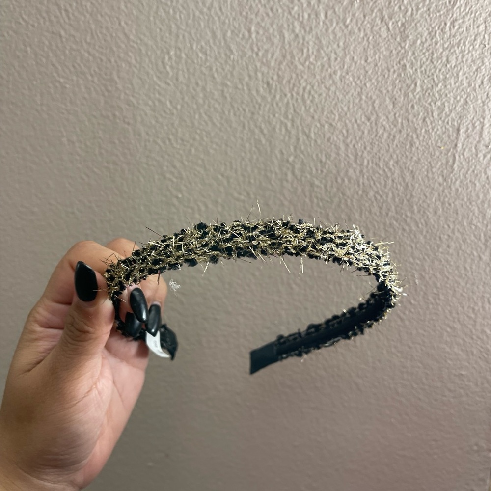 Black and gold headband